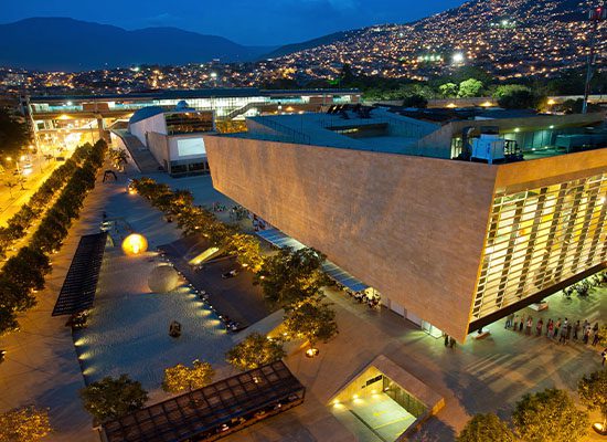 Deseos_0010_50MF063_PANORAMICA NOCTURNA CASA DE LA MUSICA